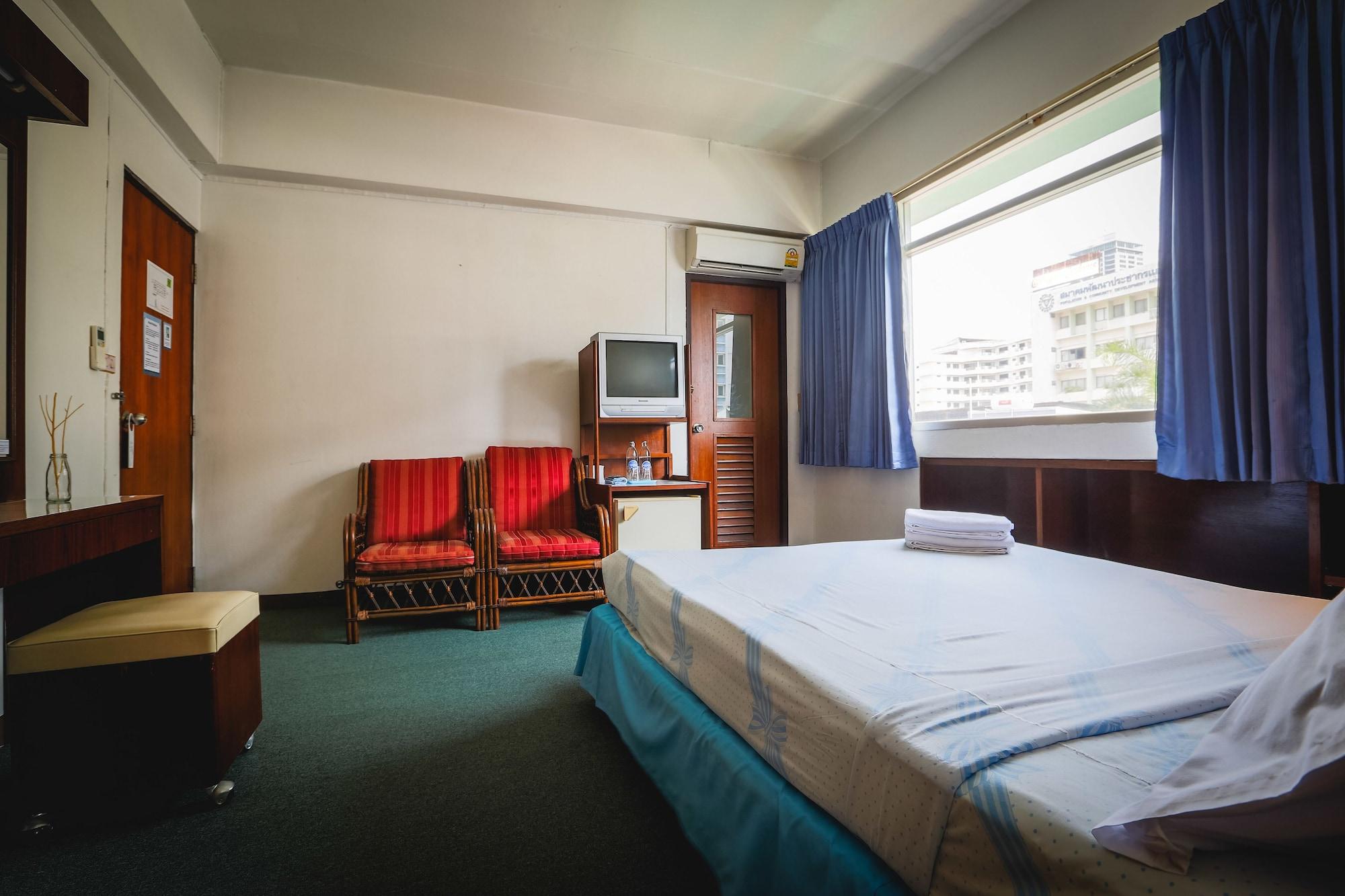 בנגקוק Ruamchitt Travelodge מראה חיצוני תמונה