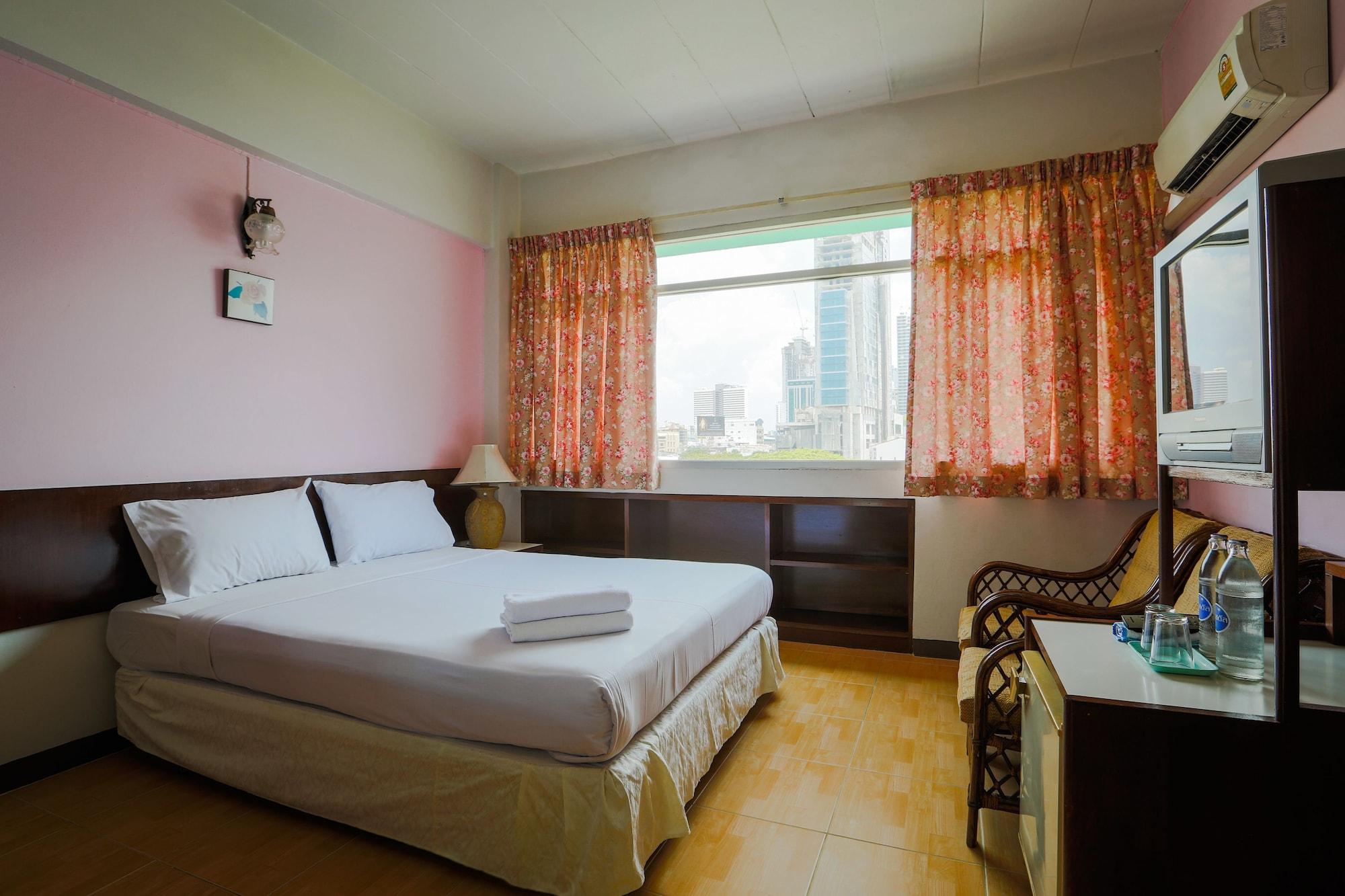 בנגקוק Ruamchitt Travelodge מראה חיצוני תמונה