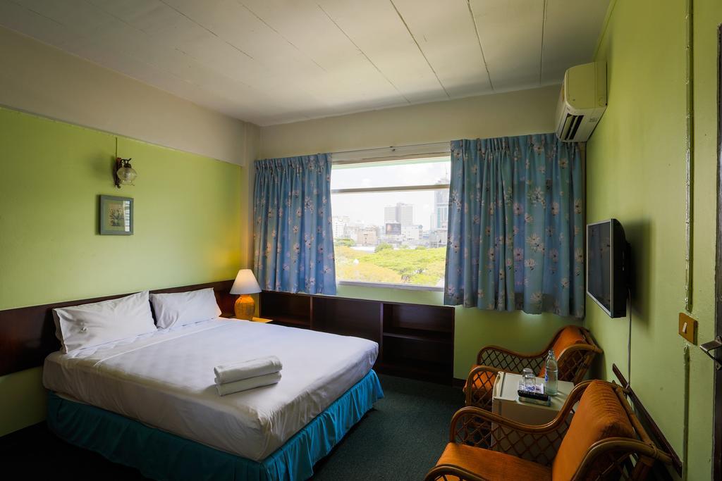 בנגקוק Ruamchitt Travelodge מראה חיצוני תמונה
