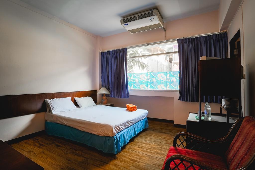 בנגקוק Ruamchitt Travelodge מראה חיצוני תמונה