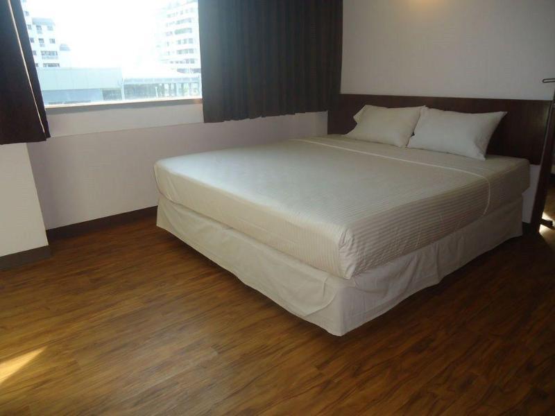בנגקוק Ruamchitt Travelodge מראה חיצוני תמונה