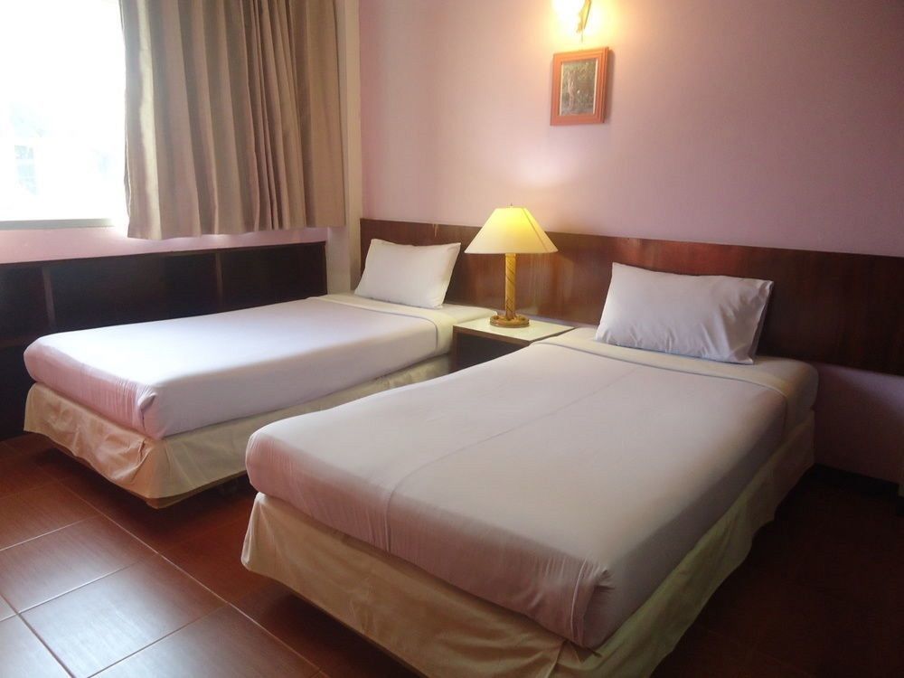 בנגקוק Ruamchitt Travelodge מראה חיצוני תמונה