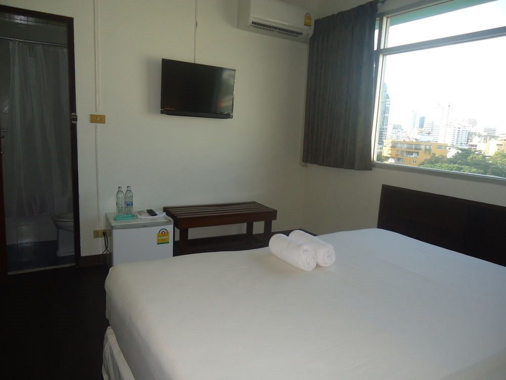 בנגקוק Ruamchitt Travelodge מראה חיצוני תמונה
